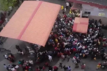 கொழும்பில் பெரும் பதற்றநிலை: ஆவேசத்துடன் முற்றுகையிட்ட மக்கள்