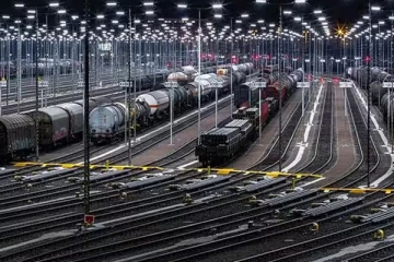 ஒரே நேரத்தில் 40 ரயில்கள் நிற்கும் உலகின் மிகப்பெரிய ரயில் நிலையம்