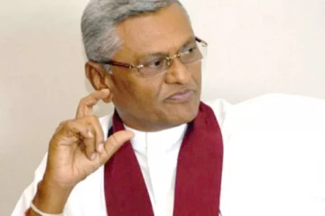 අගමැති මහින්ද වෙනුවෙන්  අයියා චමල් පාර්ලිමේන්තුවම පුදුම කරමින් කරපු පාපොච්චාරණය (VIDEO)