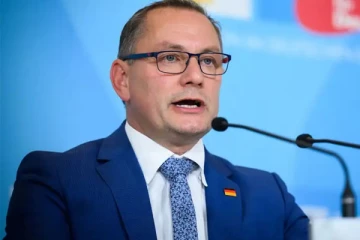 புலம்பெயர்தல் எதிர்ப்பு ஜேர்மன் அரசியல்வாதி திடீர் மயக்கம்: தாக்கப்பட்டிருக்கலாம் என சந்தேகம்