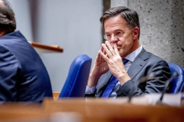 புலம்பெயர்ந்தோர் மசோதா விவகாரத்தில் குழப்பம்; நெதர்லாந்து பிரதமர் இராஜினாமா