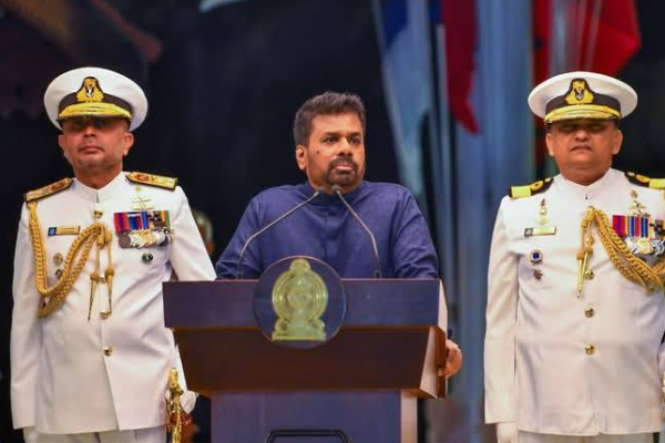 திருகோணமலை கடற்படைத் தளத்திற்கு விஜயம் மேற்க்கொண்ட ஜனாதிபதி அநுர | President Anura Visits Trincomalee Naval Base திருகோணமலை கடற்படைத் தளத்திற்கு விஜயம் மேற்க்கொண்ட ஜனாதிபதி அநுர | President Anura Visits Trincomalee Naval Base