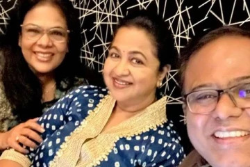 பாரில் இளையராஜா கச்சேரி!! குடித்து கொண்டே ரசிக்கும் நடிகை ராதிகா..