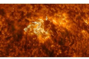 சூரியனின் இழையிலிருந்து வெளிப்படும் வெடிப்பு - வைரலாகும் வீடியோ