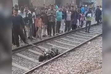 தராசை தண்டவாளத்தில் தூக்கி வீசிய போலீசார் - எடுக்கச் சென்ற வியாபாரி... - ரயில் மோதி இரு கால்களை இழந்த சோகம்...!