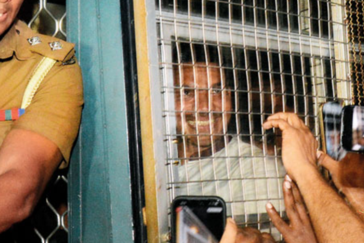 இன்று மீண்டும் நீதிமன்றில் முன்னிலையாகும் நாமல் ராஜபக்ச | Namal Rajapaksa Appear In Court Today இன்று மீண்டும் நீதிமன்றில் முன்னிலையாகும் நாமல் ராஜபக்ச | Namal Rajapaksa Appear In Court Today