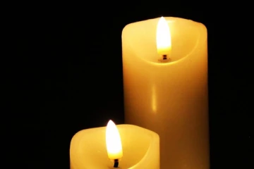 ගණන් ඉස්සූ ඉටිපන්දමුත් හිඟ වෙයි..!