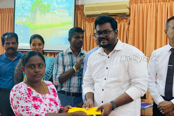 ஒரு வருடத்திலேயே 33வீதமான வாக்குறுதிகள் நிறைவேற்றம்.. பிரபு எம்பி பெருமிதம் | Npp Government People Promises Prabhu Mp ஒரு வருடத்திலேயே 33வீதமான வாக்குறுதிகள் நிறைவேற்றம்.. பிரபு எம்பி பெருமிதம் | Npp Government People Promises Prabhu Mp