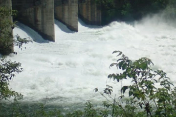 ජලාශයක වාන් දොරටු විවර කරයි - ජනතාවට අනතුරු ඇඟවීමක්..