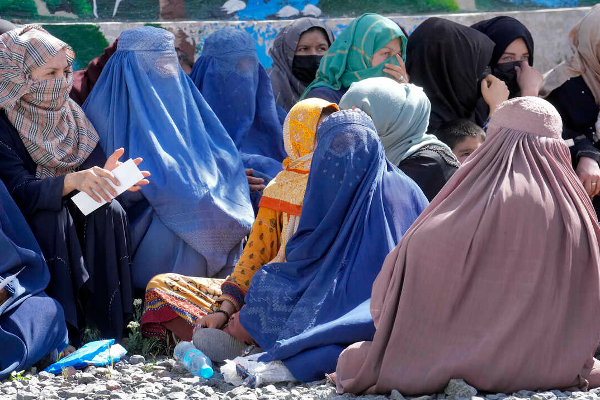 கருத்தடை மாத்திரைக்கு தடை - பெண்கள் மீது தொடரும் கொடுமைகள்! | Taliban Bans Contraceptive Pills Two Afghan Cities