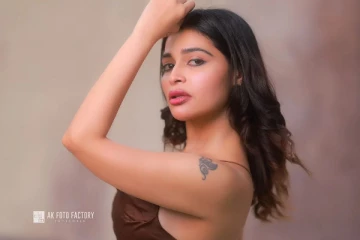 தர்ஷா குப்தாவின் எல்லைமீறிய போட்டோஷூட்