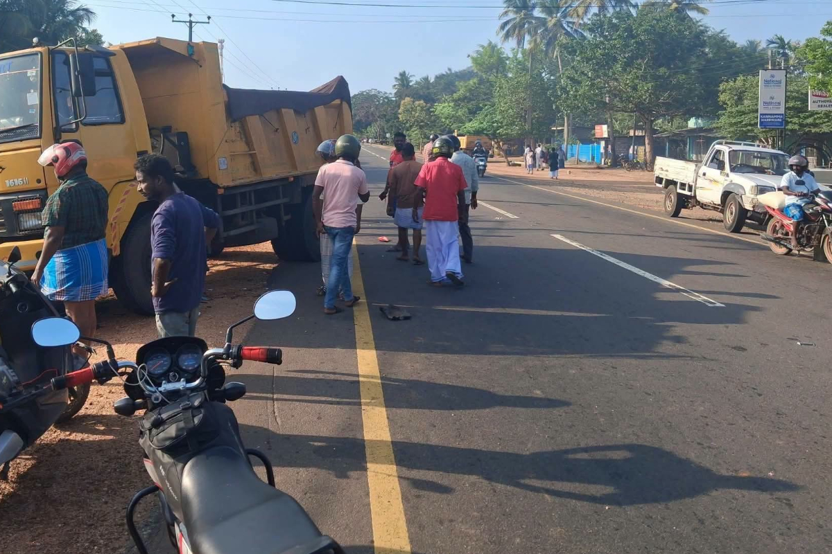 லொறியுடன் மோதிய மிதிவண்டி ; பறிபோன உயிர் | Bicycle Collides With Lorry One Life Lost லொறியுடன் மோதிய மிதிவண்டி ; பறிபோன உயிர் | Bicycle Collides With Lorry One Life Lost
