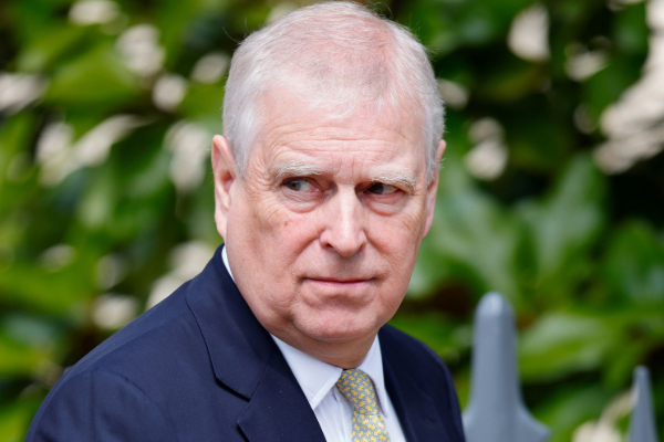 ராஜகுடும்பத்திலேயே பிரபலமான நபர் யார்? முதலிடத்தை இழந்தார் கேட் | Poll Says William Are Most Beloved In Royal Family ராஜகுடும்பத்திலேயே பிரபலமான நபர் யார்? முதலிடத்தை இழந்தார் கேட் | Poll Says William Are Most Beloved In Royal Family