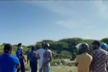 இராணுவ முகாமிற்கு அருகில்  ஒதுங்கிய மர்ம பொருளால்  பதற்ற நிலை!