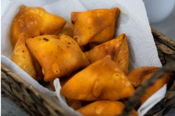 மொறு மொறு சுவையில் முட்டை சமோசா...இவ்வளவு ஈசியா செய்யலாமா?