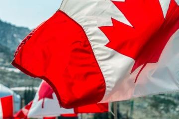 கனடாவுக்கு புதிதாக புலம்பெயர்ந்தவர்களை குறிவைக்கும் மோசடியாளர்கள்: ஒரு எச்சரிக்கை செய்தி