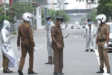 போக்குவரத்து பொலிஸ் அதிகாரி மீது முச்சக்கரவண்டி மோதி விபத்து