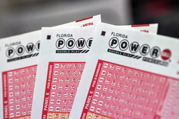 Powerball அமெரிக்காவில் 1.8 பில்லியன் டாலர் பரிசு வென்ற இருவர் | Two People Win 1 8 Billion Powerball Jackpot Us