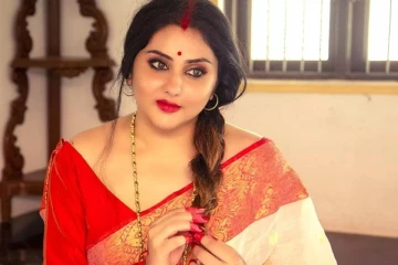 அடேங்கப்பா நடிகை நமீதாவா இது?... உடல்எடையை பாதியாக குறைத்த ஆளே மாறிட்டாரே, போட்டோ இதோ