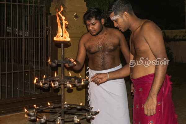 நாடு முழுவதும் களைகட்டிய ஆங்கில புத்தாண்டு கொண்டாட்டம் | A Weedy New Year In Mannar