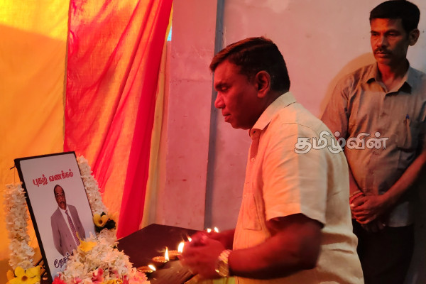 தேசத்தின் குரல் அன்ரன் பாலசிங்கத்திற்கு வவுனியாவில் அஞ்சலி! | Tribute Voice Nation Anton Balasingham In Vavuniya தேசத்தின் குரல் அன்ரன் பாலசிங்கத்திற்கு வவுனியாவில் அஞ்சலி! | Tribute Voice Nation Anton Balasingham In Vavuniya