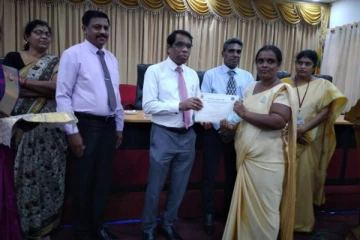 மக்களின் வரிப்பணத்தில் சம்பளம் பெறும் நாங்கள் மக்களுக்கான சேவையினை திறம்பட செயல்படுத்த வேண்டும்: க.மகேசன்