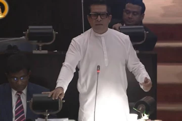 ''මේ ආණ්ඩුව ප්‍රජාතන්ත්‍රවාදය හකුලලා මර්දනය පතුරවනවා" – සුජීව සේනසිංහගෙන් දැඩි ප්‍රහාරයක්