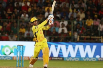 ஐபிஎல் வரலாற்றில் முதல்முறையாக... தோனி செயலால் உற்சாகத்தில் ரசிகர்கள்!