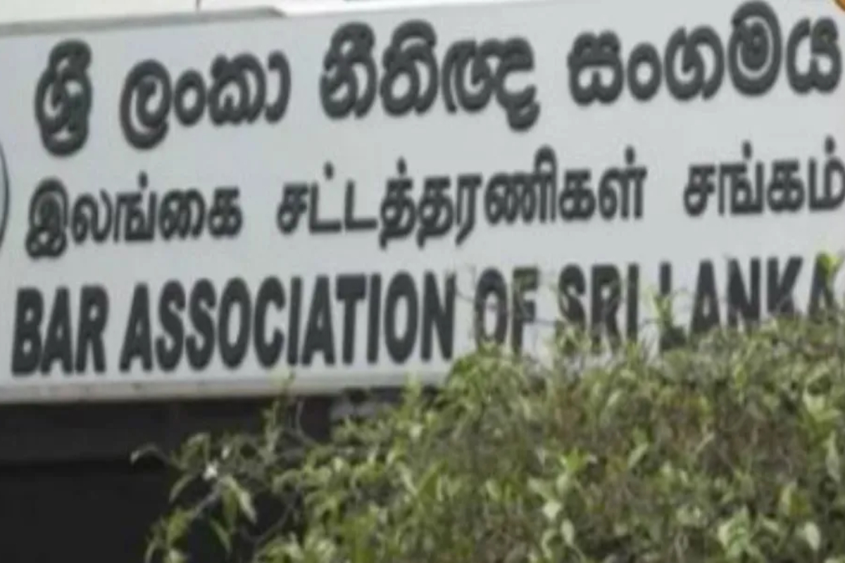 22ஆவது திருத்த விவகாரம்: நீதிமன்றத்துக்கு அப்பால் செயற்பட தயாராகும் அரசாங்கம்! சம்பிக்க சாடல் | Champika Ranawaka Statement About Constitution 22ஆவது திருத்த விவகாரம்: நீதிமன்றத்துக்கு அப்பால் செயற்பட தயாராகும் அரசாங்கம்! சம்பிக்க சாடல் | Champika Ranawaka Statement About Constitution