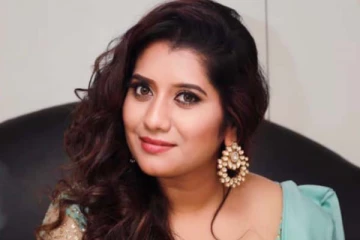 தொகுப்பாளினி பிரியங்காவா இது? ஆரம்பத்தில் எப்படி இருக்கிறாங்கனு பாருங்க