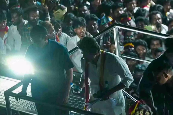 கரூருக்கு விரையும் விஜய்.. அதிரடியாக முன்னெடுக்கப்படும் நடவடிக்கைகள் | Vijay To Visit Affected People In Karur Rally Tvk