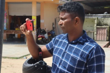 யாழ். பல்கலைக்கழக மாணவர்களை ஒளிப்படமெடுத்து அச்சுறுத்திய புலனாய்வாளர்கள் (video)