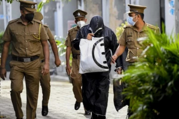 தவறான காணொளிகள் வெளிநாட்டுக்கு விற்பனை; சிக்கிய ஜோடிகள்