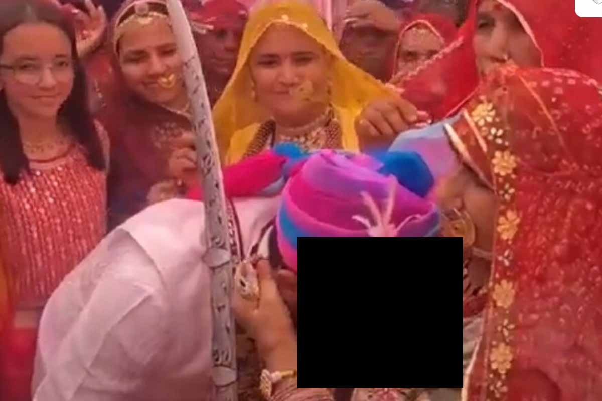 Doodh Pilai Ritual: மணமகனுக்கு தாய்ப்பால் கொடுத்த அம்மா! | Doodh Pilai Ritual Viral Video Doodh Pilai Ritual: மணமகனுக்கு தாய்ப்பால் கொடுத்த அம்மா! | Doodh Pilai Ritual Viral Video