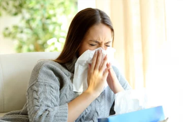 நுரையீரலில் இருக்கும் சளியை  எளிய முறையில் எப்படி வெளியேற்றலாம்?