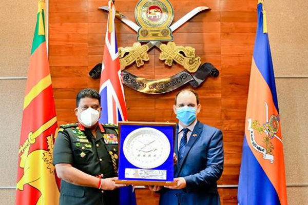 இராணுவத் தளபதியை சந்தித்த இலங்கைக்கான நியூசிலாந்து உயர்ஸ்தானிகர் | Nz High Commissioner Meet Sri Lanka Army Commander