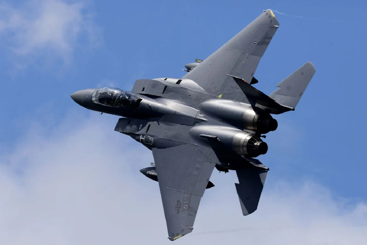 ஈரானில் சுட்டு வீழ்த்தப்பட்ட அமெரிக்க போர் விமானம்; ஒருவர் மீட்பு | Us Warplane Shot Down In Iran One Person Rescued ஈரானில் சுட்டு வீழ்த்தப்பட்ட அமெரிக்க போர் விமானம்; ஒருவர் மீட்பு | Us Warplane Shot Down In Iran One Person Rescued