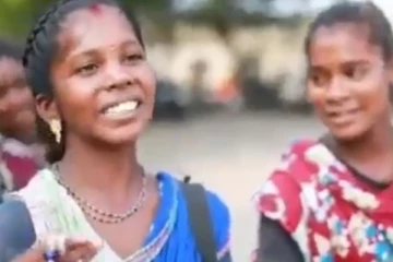 ஆங்கிலத்தில் பிச்சு உதறும் நாடோடி பெண்...சான்ஸே இல்லை! மிரள வைத்த தமிழ் பெண்