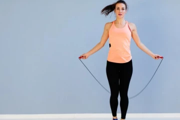 1,600 கலோரிகளை ஒரு மணி நேரத்தில் எரிக்க வேண்டுமா? அப்போ இந்த பயிற்சியை மறக்கமால் செய்து வாங்க