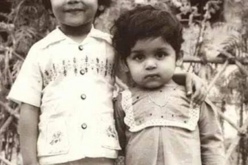 இந்த புகைப்படத்தில் இருக்கும் முன்னணி நடிகர் யார் தெரியுமா.. இதோ பாருங்க