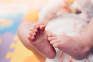 அதிசயக்குழந்தை; வெறும் 350 கிராம் எடைதான் - காப்பாற்ற போராடிய மருத்துவர்கள்!