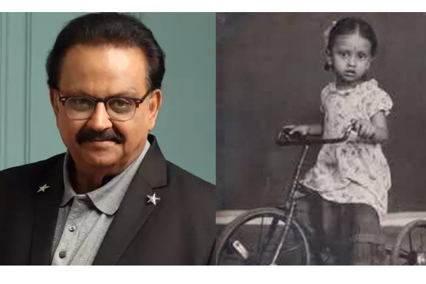 இந்த புகைப்படத்தில் இருக்கும் குழந்தை யார் என்று தெரிகிறதா.. நீங்களே பாருங்க | Popular Singer Childhood Pic