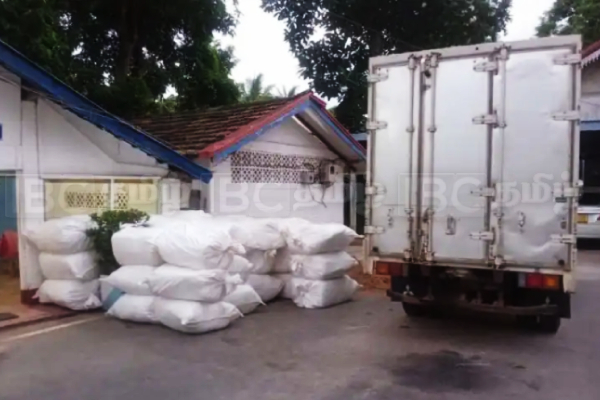 பெருந்தொகை ஐஸ் மற்றும் ஹெரோயின் போதைப்பொருட்களுடன் சிக்கிய லொரி | Lorry Carrying Drugs Seized