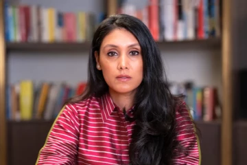 உலகின் 5-வது பணக்கார பெண்ணாக உருவெடுத்த இந்திய இளம்பெண்