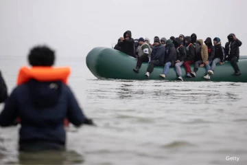 புலம்பெயர்தலைக் கட்டுப்படுத்த பிரான்சுக்கு ஒரு பில்லியன் பவுண்டுகள்: கையெழுத்தாகும் புதிய ஒப்பந்தம்