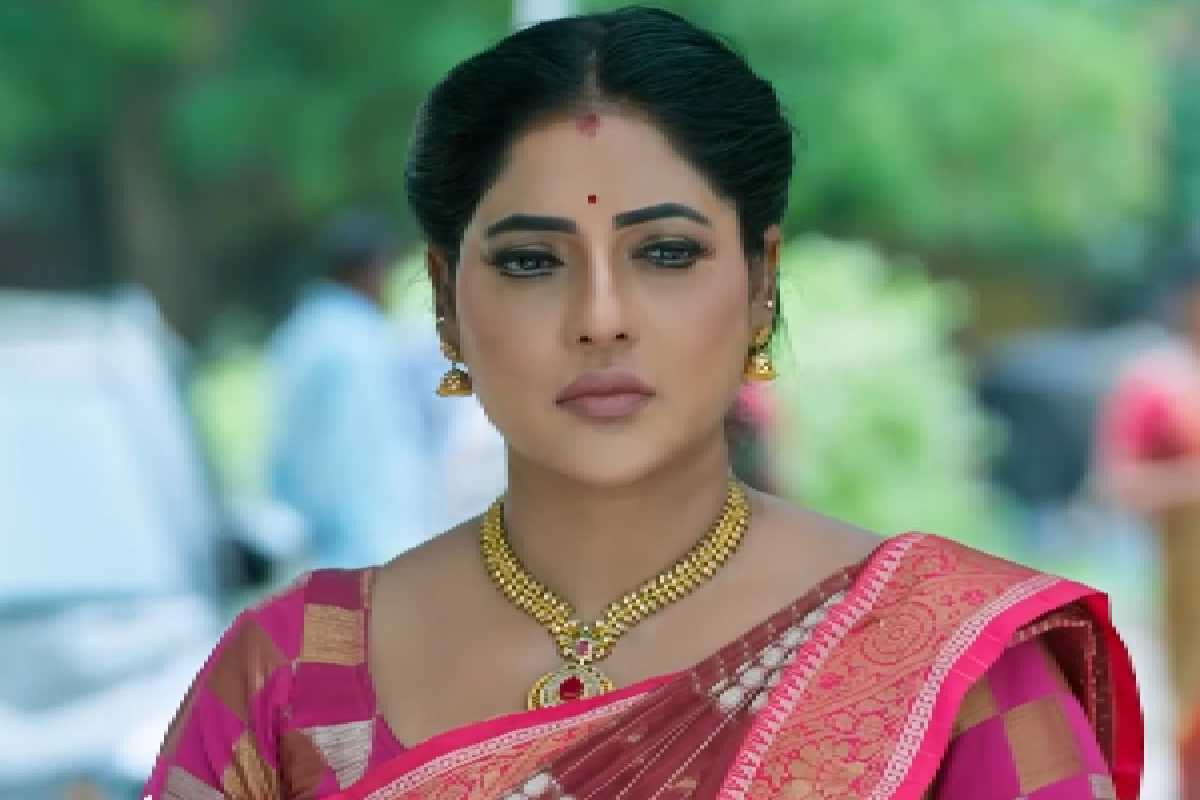 சாமுண்டீஸ்வரி மீது விழும் கடத்தல் பழி.. காப்பாற்ற களம் இறங்கும் கார்த்திக் - கார்த்திகை தீபம் இன்றைய எபிசோட் அப்டேட் | Serial Karthigai Deepam 13 Oct Episode Updates சாமுண்டீஸ்வரி மீது விழும் கடத்தல் பழி.. காப்பாற்ற களம் இறங்கும் கார்த்திக் - கார்த்திகை தீபம் இன்றைய எபிசோட் அப்டேட் | Serial Karthigai Deepam 13 Oct Episode Updates