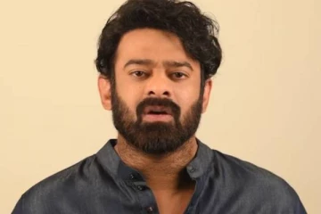 நடிகர் பிரபாஸ் இதுவரை திருமணம் செய்யாமல் இருப்பது ஏன்?.. ஓபனாக கூறிய அவரது தாயார்