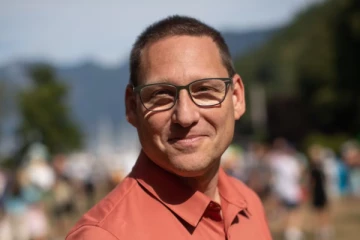 என்.டி.பி கட்சி தலைமைப் பதவிக்கு போட்டியிடும் திரைப்பிரபலம்