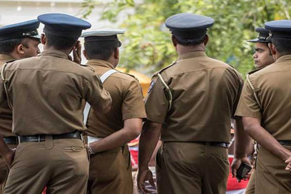 பாடசாலைக்கு சென்று கொண்டிருந்த சிறுமியை கடத்த முயற்சி | Accident Happened Girl Who Was Going To School