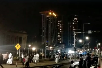 அரச தலைவரது செயலகம் முற்றுகை (படம்)